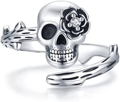 skull ring