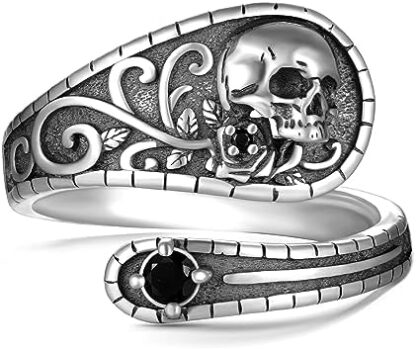 skull ring